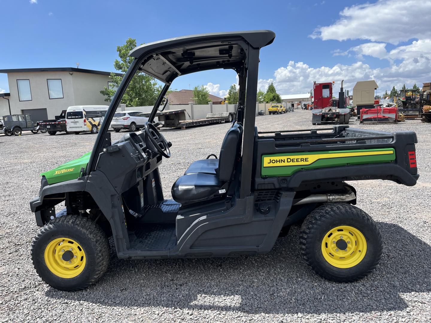 ./imagenes/INVOICE/2019/18259/JOHN DEERE XUV835E (6).JPG